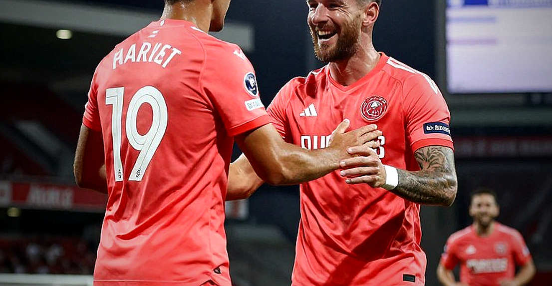 Ronaldo 41 tuổi: Bồ Đào Nha đang đo một tiền đạo cắm bằng cây thước của người khác