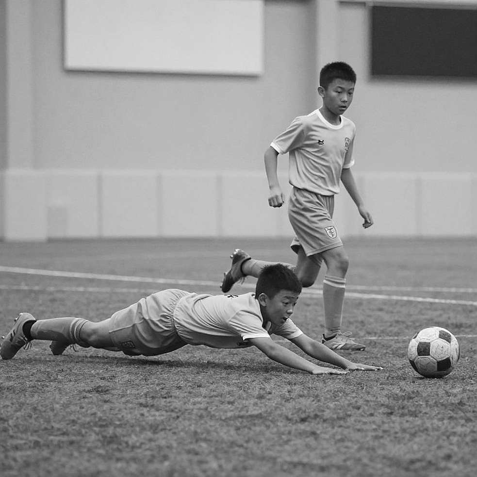 Bóng đá Việt Nam và cuộc đua dòng tiền: Bản đồ chuyển nhượng dưới sức nặng của một tấm huy chương
