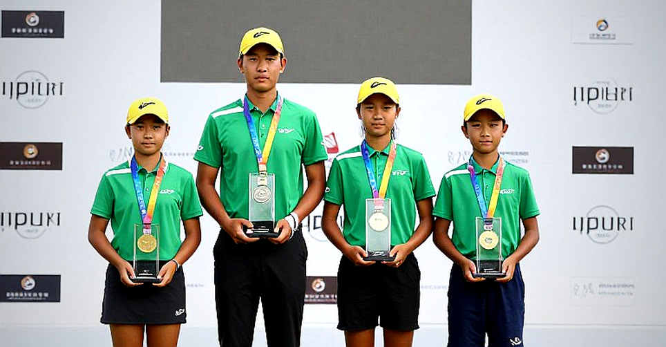Lee Westwood vẫn ở lại LIV Golf sau khi tổ chức nộp đơn phá sản: Điều phi lý hóa ra lại là chân lý