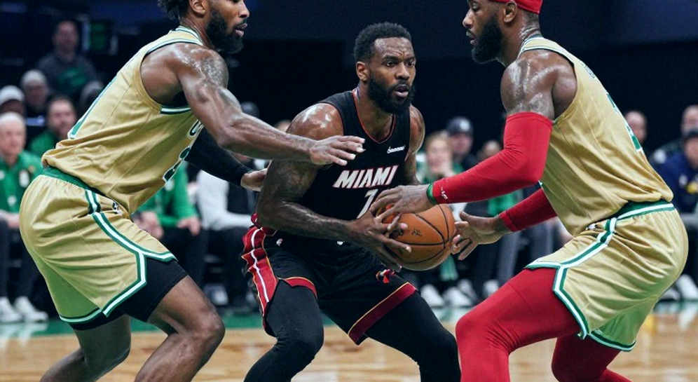 Furkan Korkmaz, đêm Riga và đêm Chicago: khi một cuộc phỏng vấn không có nổi một con số Furkan Korkmaz, đêm Riga và đêm Chicago: khi một cuộc phỏng vấn không có nổi một con số