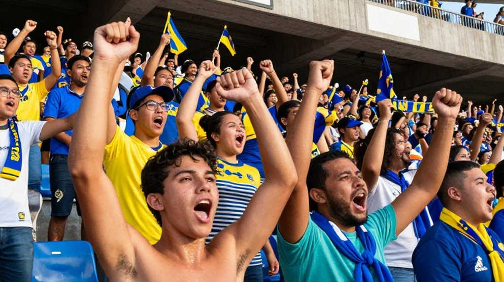 Đòn martinete và cái chết của trọng tài El Búho: vết nứt trong lưới an toàn của lucha libre Mexico